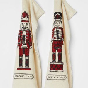 H&M 2-pack Light Beige Guest Towels with Nutcracker Motif